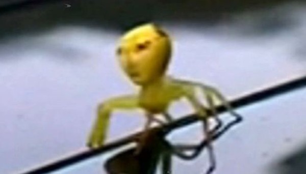 Những[-]sinh[-]vật[-]kỳ[-]dị[-]mang[-]khuôn[-]mặt...[-]"con[-]người"[-]6